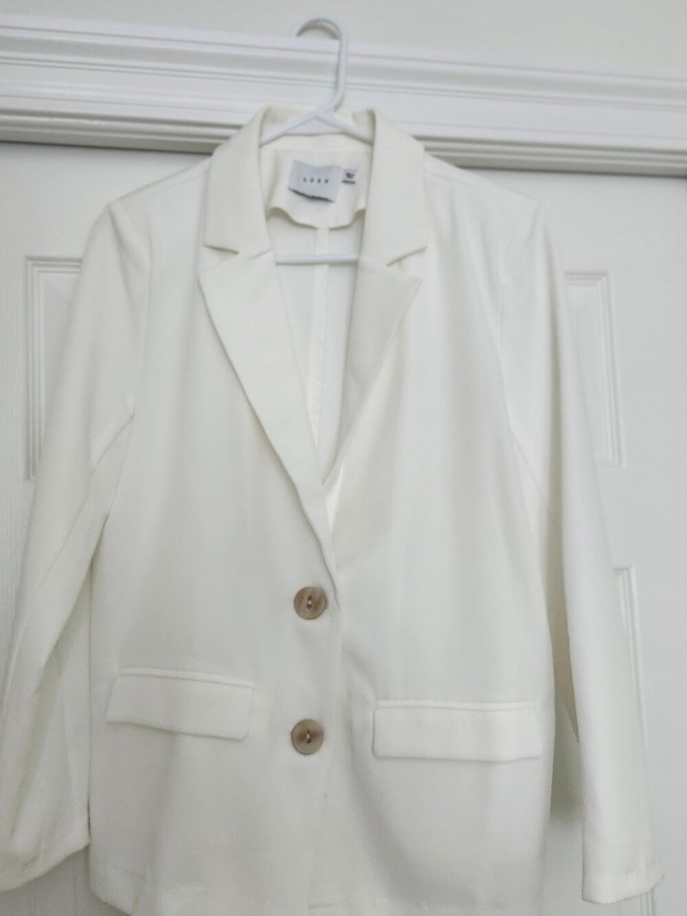 White Blazer - Picture 1 of 4